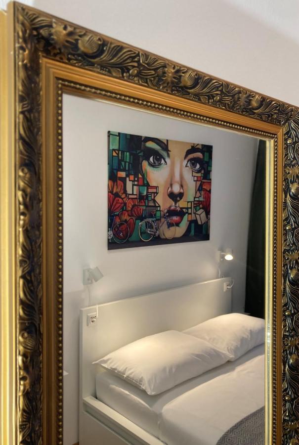 Carillon By Bestchoice - Old City - Self Check-In With Parking Option Graz Exterior foto